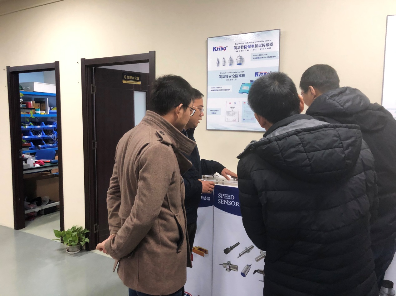 e62bf285568ea7aa4c0d58a03a7bd61d